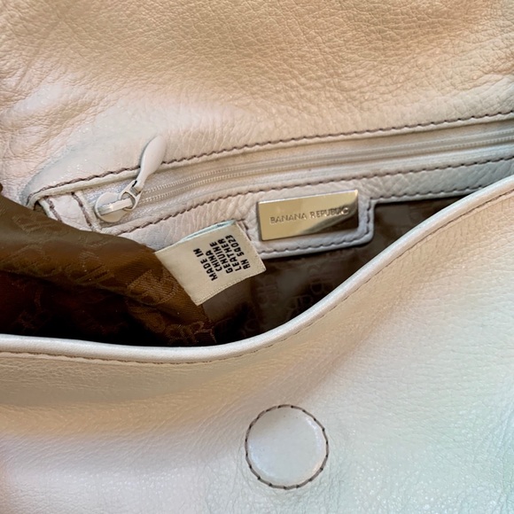 Banana Republic ivory 100% leather handbag - Picture 4 of 8